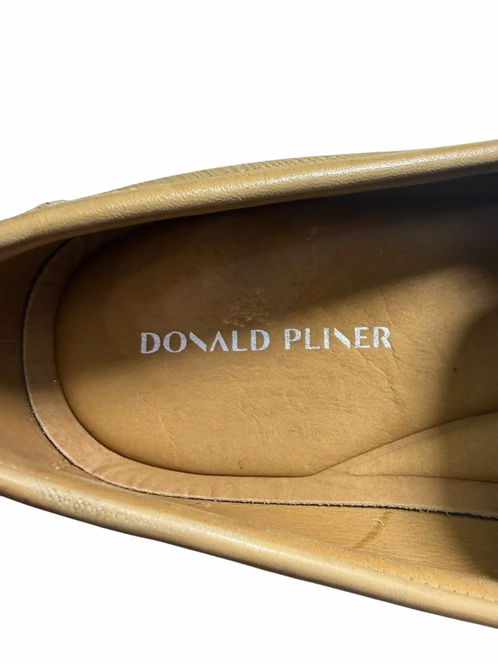 Donald Pliner Ted Loafer tan and golf hardware size 13M NEW